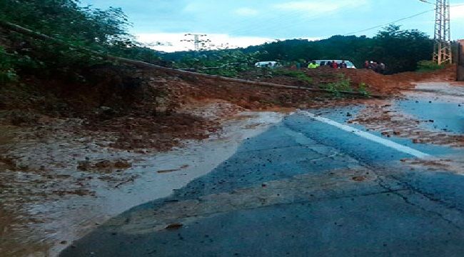 Yağış Hemşin'de hasara yol açtı