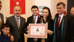 Rize Barosu Yeni Avukatları İçin Ruhsat Töreni Düzenledi