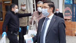 Maske dağıttılar!