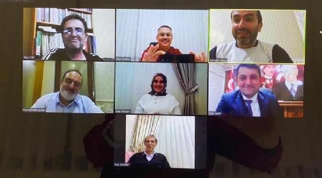 Rize Valisi Rize İl Başkanlarıyla Konferansla Görüştü