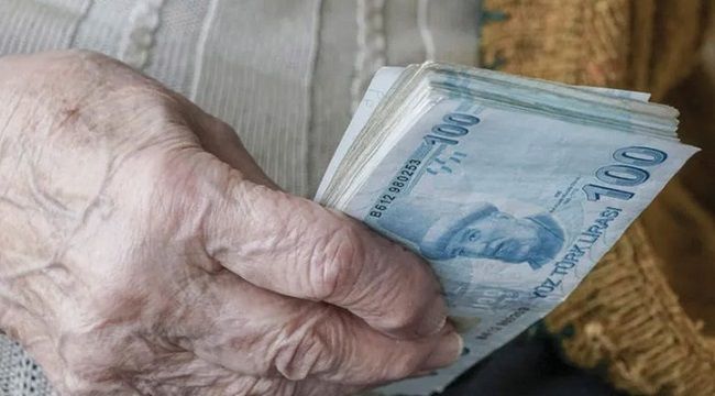 Bakan Selçuk: “Emekli İkramiyesinin Yatırılacağı Tarihi Açıkladı”