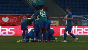 Çaykur Rizespor Uzatmada Hayat Buldu