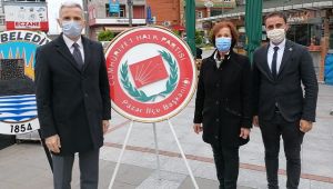 10 Kasım'da CHP ve ADD Çelenk Koydu