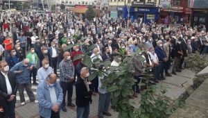 Mesut Yılmaz için Rize'de Gıyabı Cenaze Namazı Kılındı