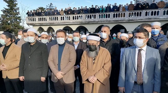 Resul Hoca'nın Cenaze Namazı, Yasağa Rağmen Sahil Camii'nde Kılındı