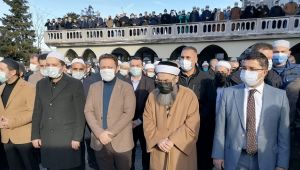 Resul Hoca'nın Cenaze Namazı, Yasağa Rağmen Sahil Camii'nde Kılındı