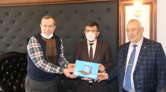PAZAR TSO’dan Eğitime Tablet Desteği