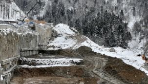 Ayder'de Dağın İçine Gözükmeyen Otopark! 