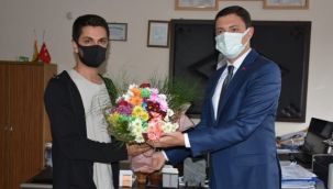 Kaymakam, Öğretmene Özür Ziyaretinde Bulundu