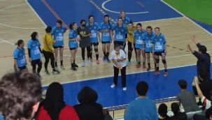 Olimpik Pazar Spor Kadın Hentbol Takımı İlk Maçını Kazandı