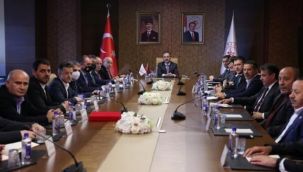 Mustafa TAŞKIN'dan 2. ve 3. Lig Kulüpler Birliği İle Bakan Kasapoğlu'na Ziyaret