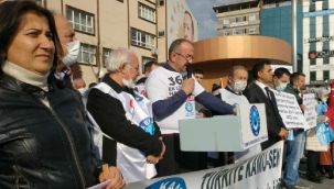 Rize'de Kamu Çalışanları Bordrolarını Yaktı