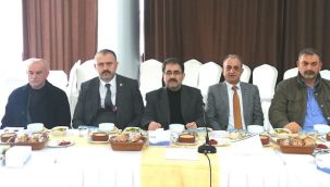 Başkan Deniz, Rize Muhtarlar Federasyonu Üyelerini Dinledi