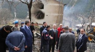 Artvin Şavşat'ta 6 Ev Yandı; 1 Ölü, 1 Kayıp