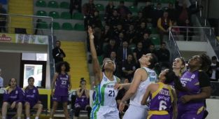 Rize Belediyesi Kadın Basketbol Takımı Yarı Finale