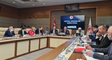 İnternet Yasası Komisyondan Geçti