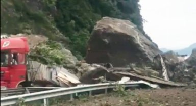 Artvin Hopa'da Heyelan: 1 Ölü, 2 Yaralı!