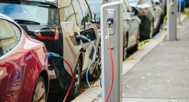 Elektrikli ve Hibrid Otomobillere İlgi Artıyor