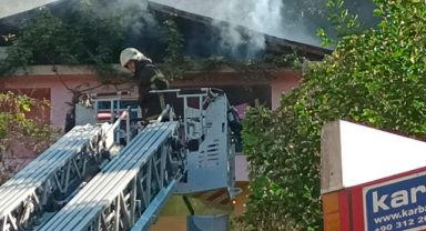 Rize Pazar'da Korkutan Yangın