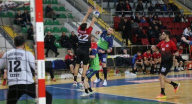 Rizeli Hentbolcular Evinde 3'te 3 Yaptı