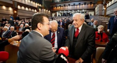 Duayen Siyasetçilerden İmamoğlu'na Destek Ziyareti