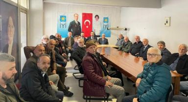 İYİ Parti Rize İl Başkanı Hacısüleymanoğlu Pazar’da Meslek Odalarıyla Buluştu