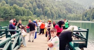 Borçka Karagöl, Doğaseverlerin Akınına Uğruyor