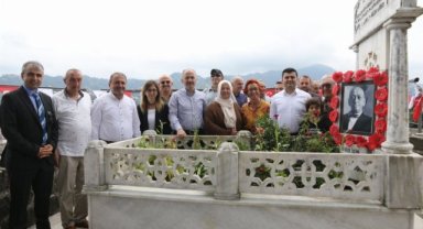 Rize Belediye Eski Başkanı Ekrem Orhon Kabri Başında Anıldı