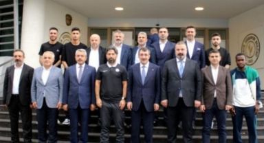 Cumhurbaşkanı Yardımcısı Cevdet Yılmaz Çaykur Rizespor’u Ziyaret Etti