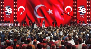 CHP Kurultayı'nda Seçim İkinci Tura Kaldı