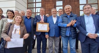 Pazar Belediye Başkanı Neşet Çakır Mazbatasını Aldı