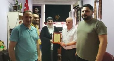 Rize TOBB İlkokulundan Kafkasya Haber’e Teşekkür Plaketi