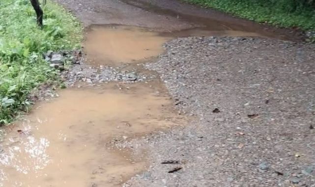Rize'de Yolların Bakımsızlığı Köylüleri Canından Bezdirdi