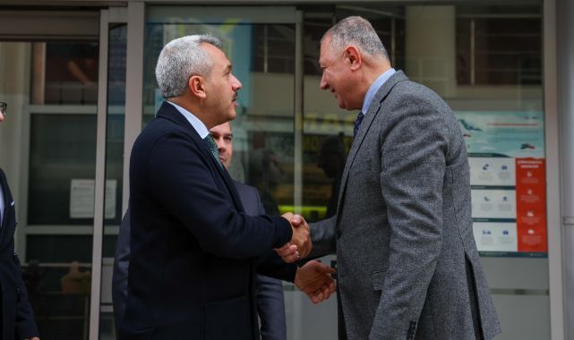 Rize Valisinden Ardeşen Belediyesine Ziyaret 