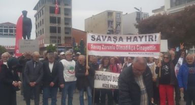 Pazar’da ‘Savaşa Hayır’ Yürüyüşü: Yurtta Barış, Dünyada Barış Çağrısı 