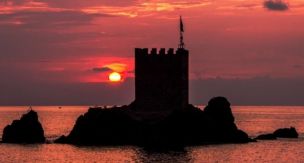 Pazar  (Canlı İzle)